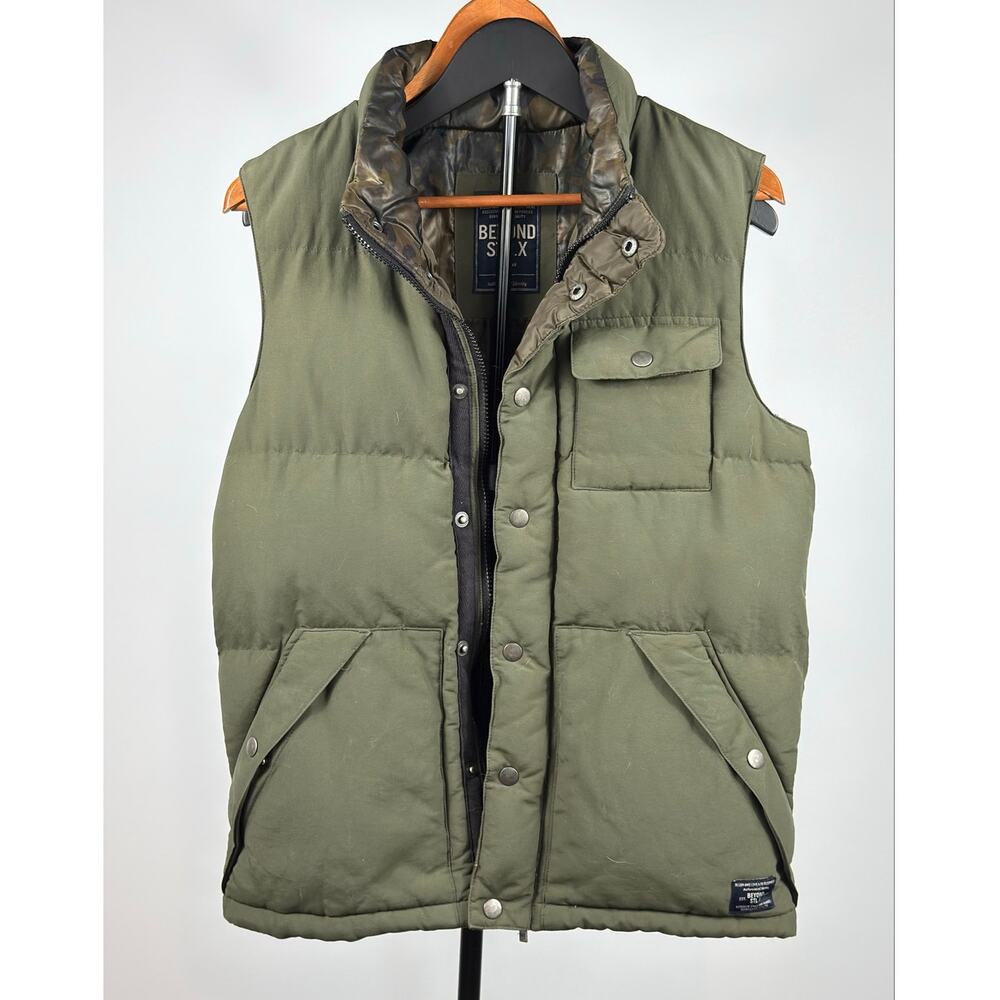 Beyond STL.X Men's Olive Green Puffer Vest Size S Camo Lined Utility Gilet
